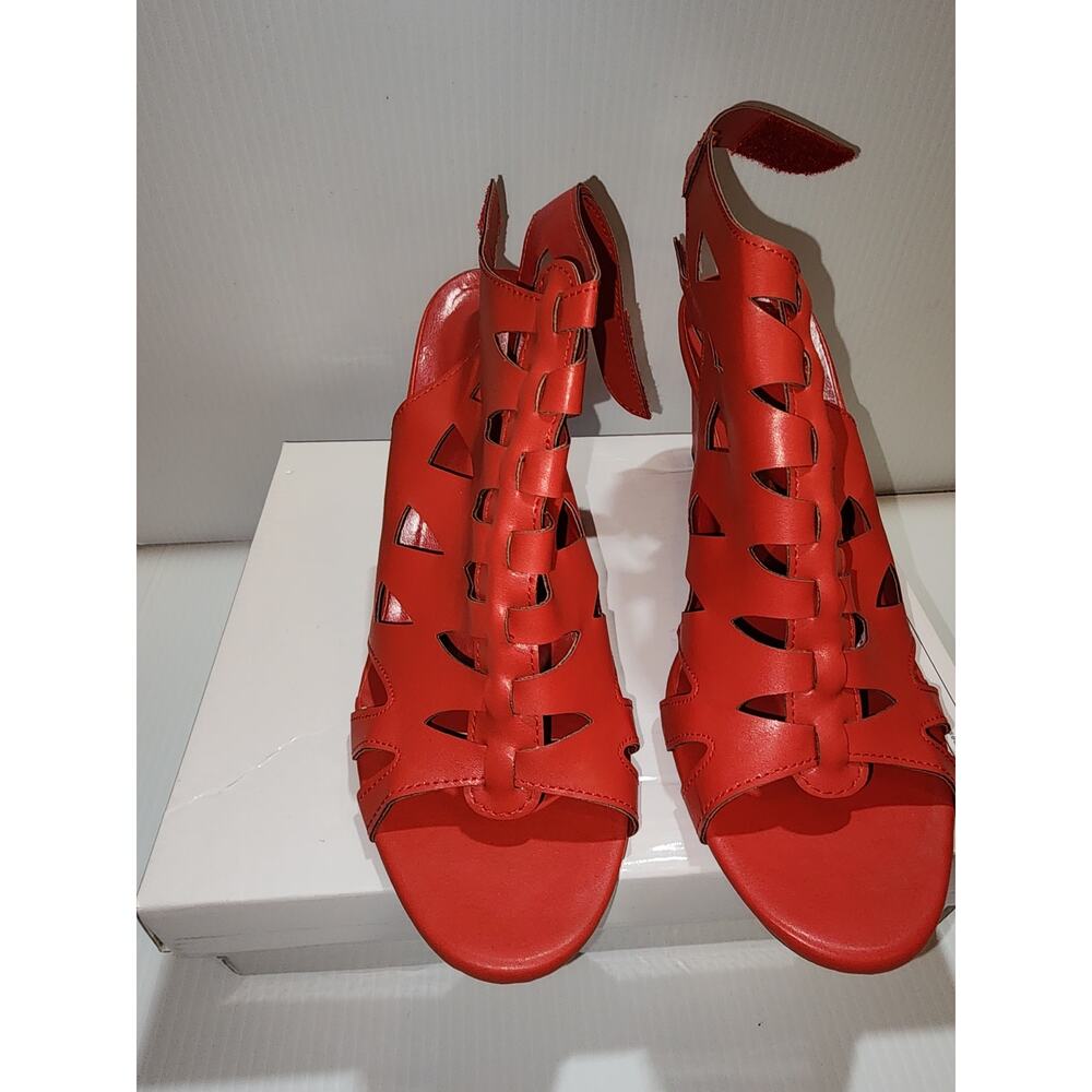 SZ 10 Red sandals